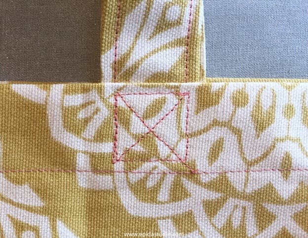 stitch pattern to attache the handle to the bag.